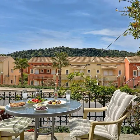 Renas House Σπίτι διακοπών *