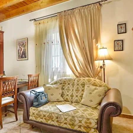 Renas House *